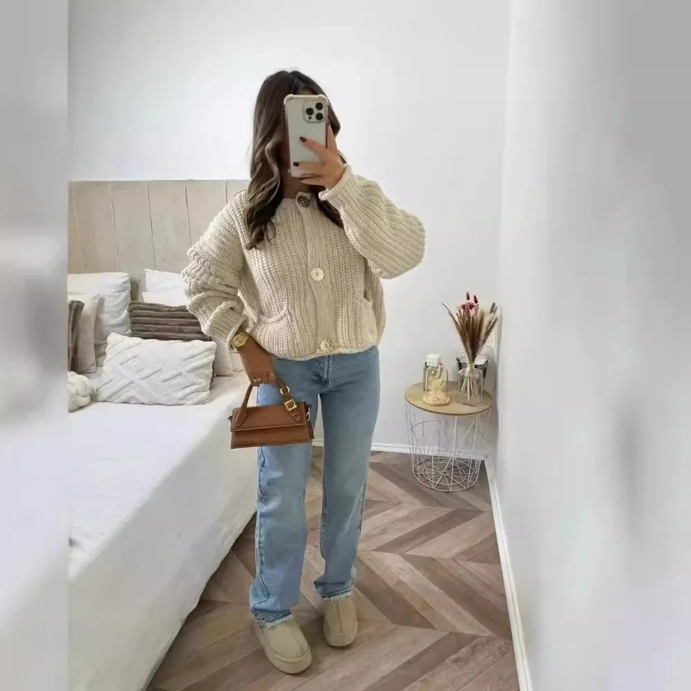 Cardigan Verona – ElegânciaAtemporal em Tricot Fino